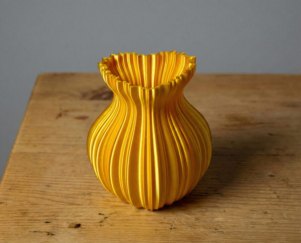 Heart Vase - thumbnail 2